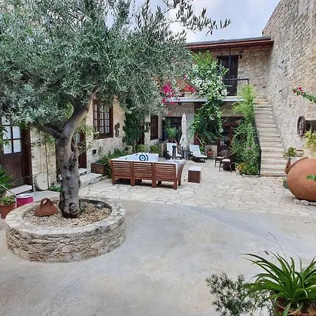 Bougainvillea House Pano Lefkara